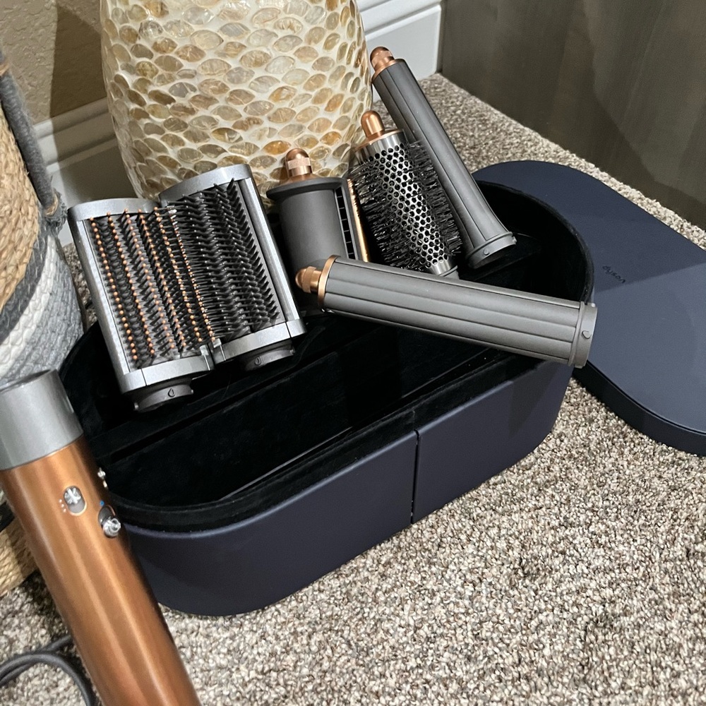 dyson airwrap
complete long